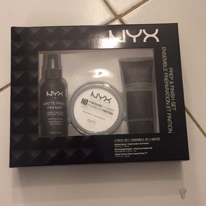 *BOGO 50%*Brand new NYX Prep&Finish set
